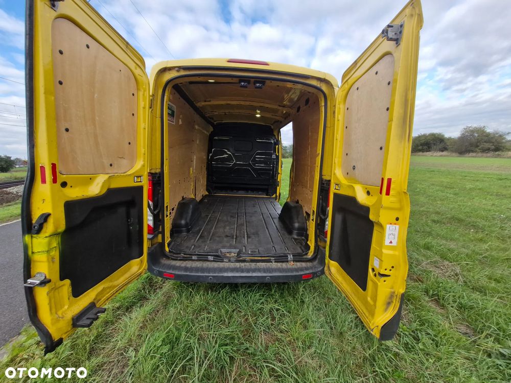 Ford transit - 22