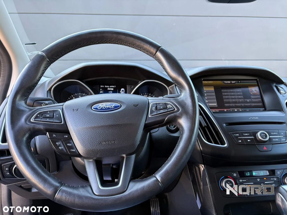 Ford Focus 1.0 EcoBoost Titanium - 12