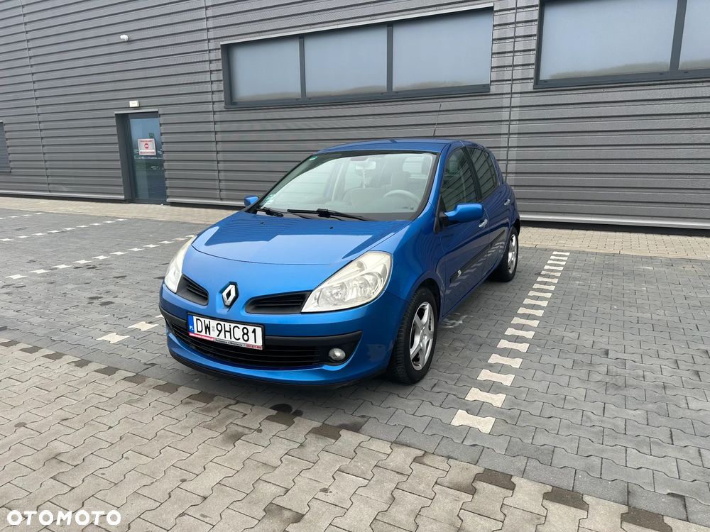 Renault Clio 1.6 Confort Privilege - 2
