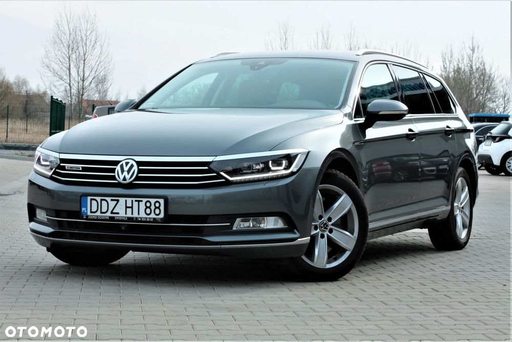 Volkswagen Passat - 1