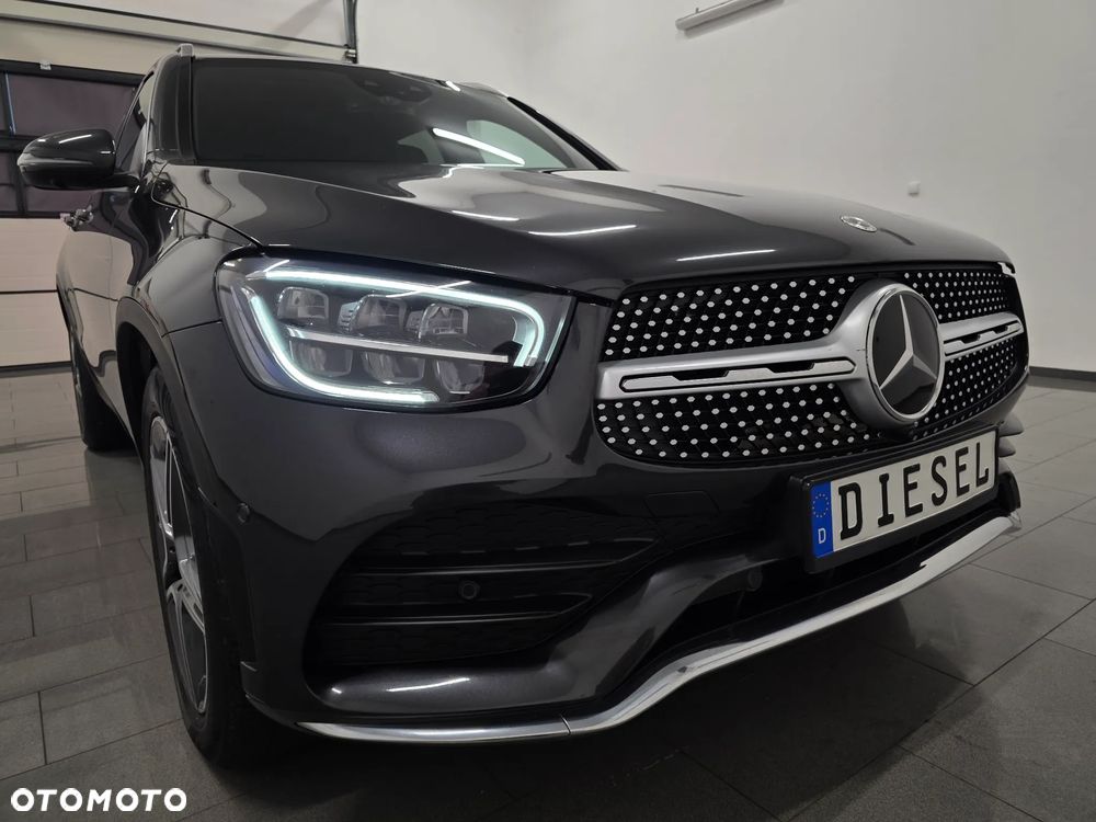 Mercedes-Benz GLC 200 d 4Matic 9G-TRONIC AMG Line Plus - 30