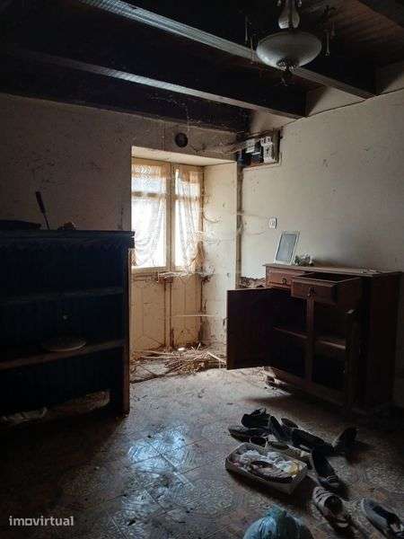 Casa para restauro - Grande imagem: 4/12