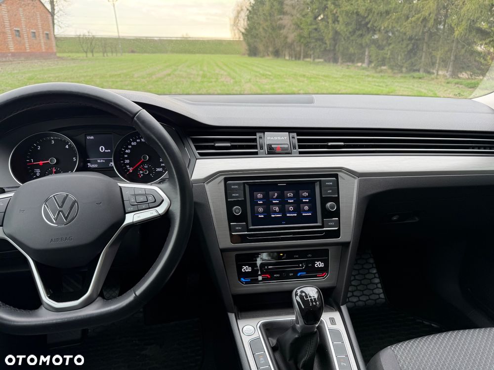 Volkswagen Passat 2.0 TDI EVO Essence - 10