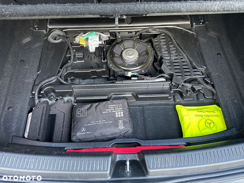 Mercedes-Benz Klasa A 220 4-Matic AMG Line 7G-DCT - 27