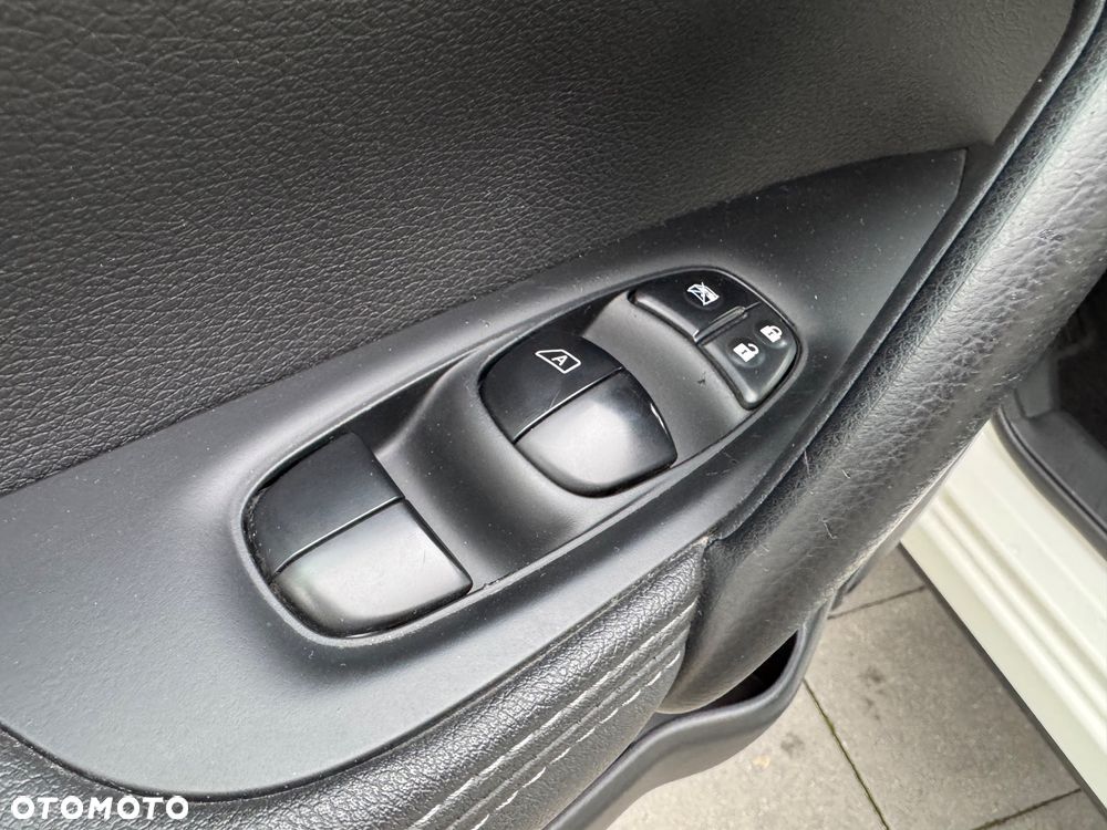 Nissan Qashqai 1.6 DCi TEKNA+ - 14