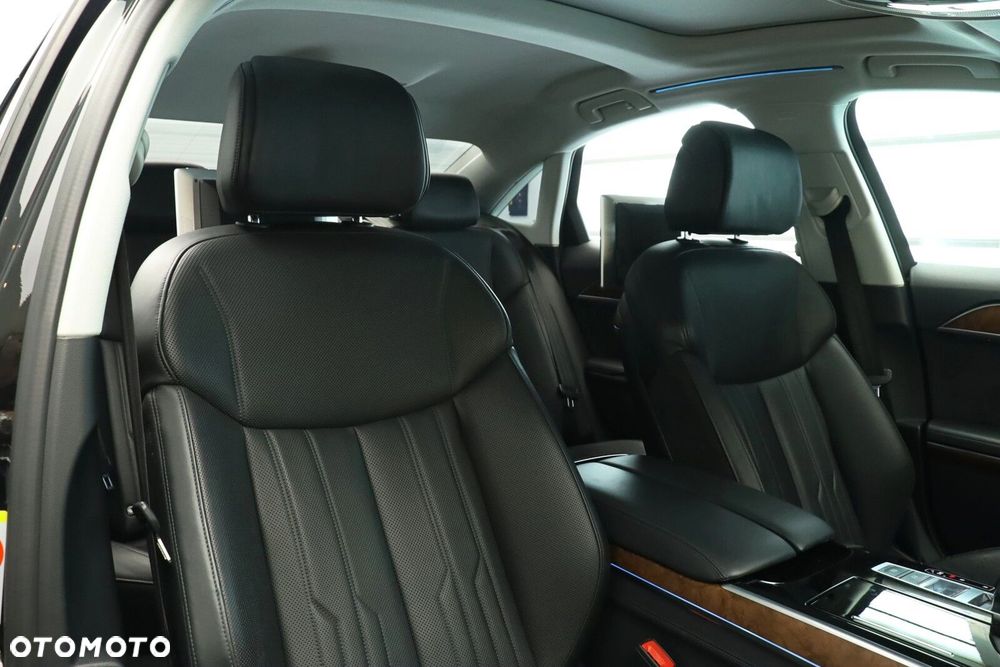 Audi A8 - 12