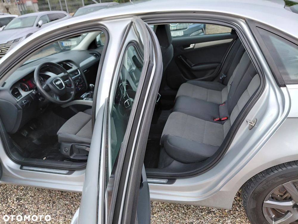 Audi A4 Limousine 3.0 TDI DPF quattro Ambiente - 12