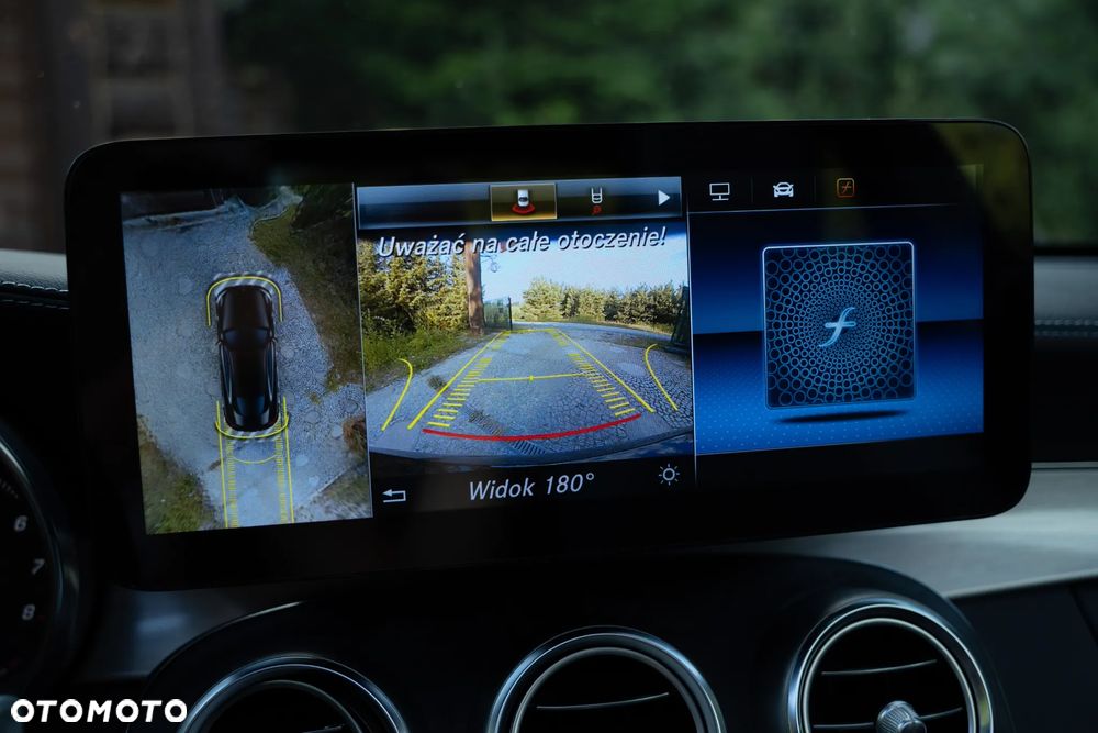 Mercedes-Benz Klasa C 200 4-Matic 9G-TRONIC - 32