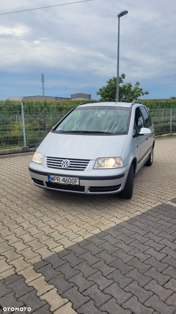 Volkswagen Sharan 1.8T Comfortline - 1