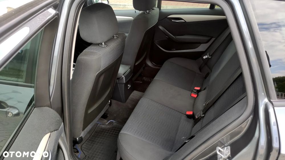 BMW X1 xDrive18d - 26