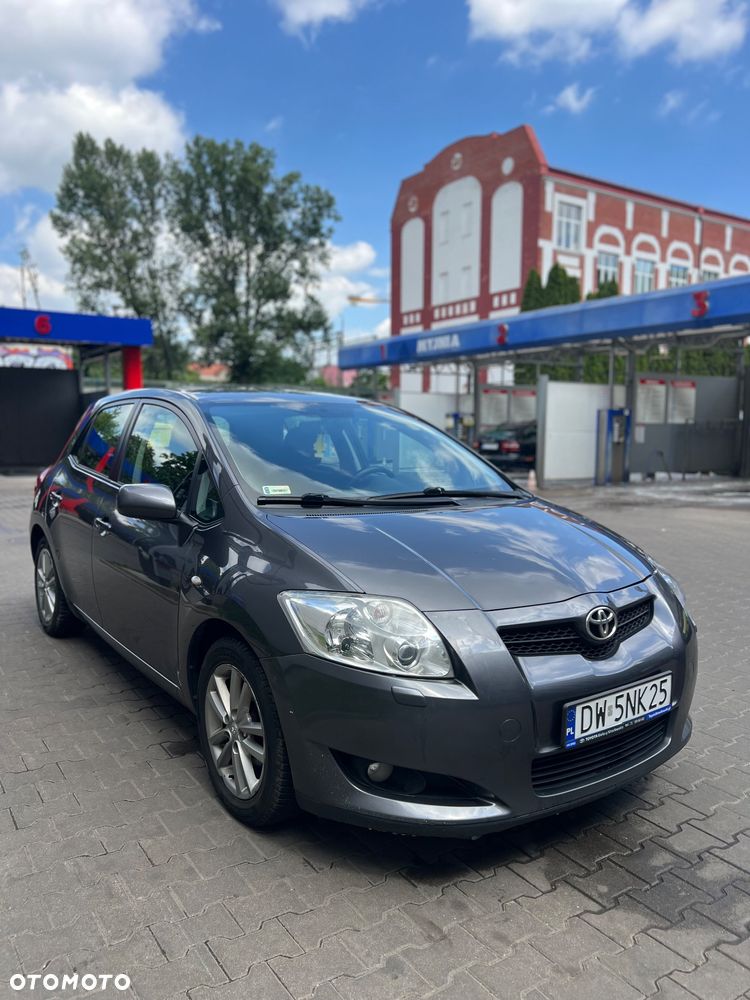 Toyota Auris 1.6 VVT-i Luna MM - 1