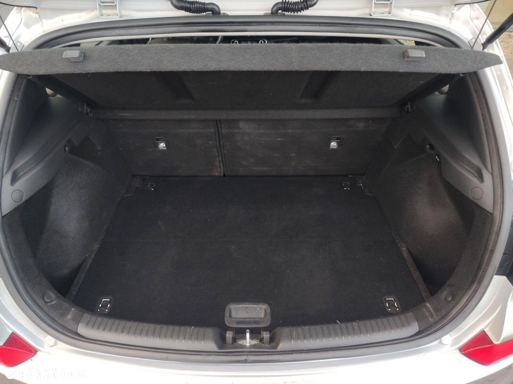 Hyundai i30 - 23