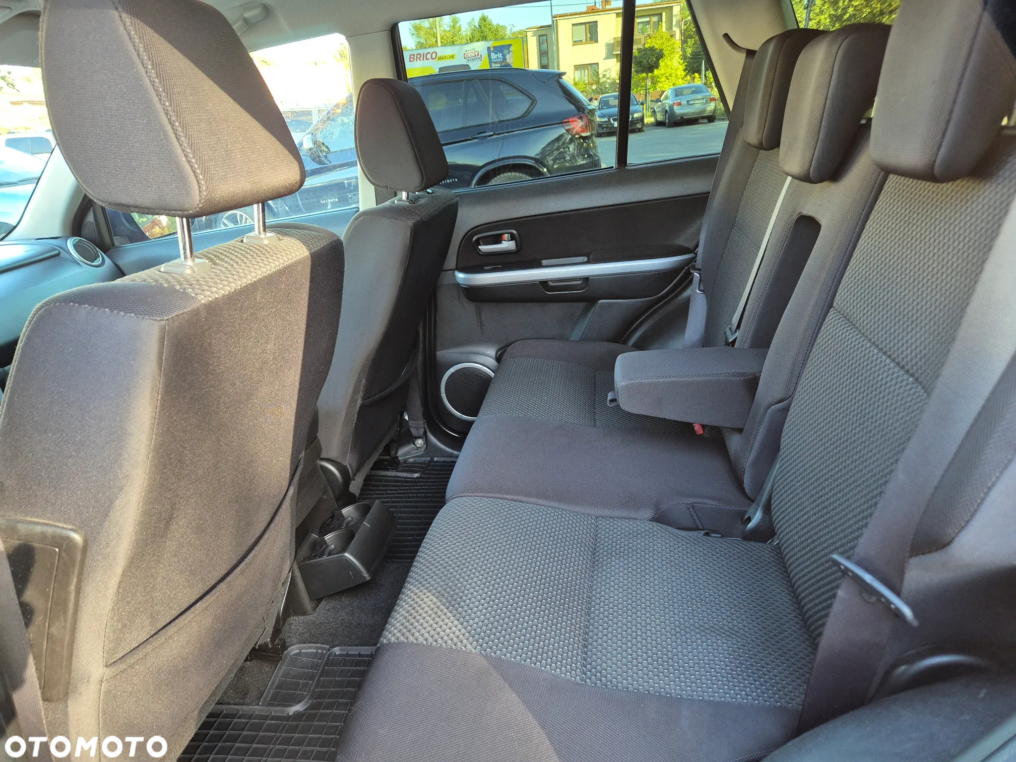 Suzuki Grand Vitara 2.4 De Luxe - 14