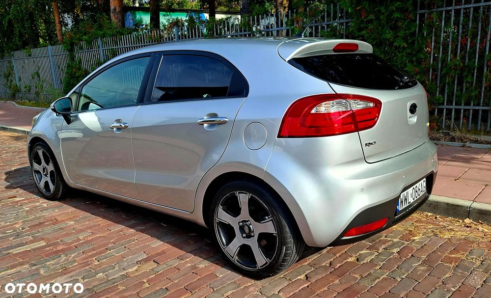 Kia Rio - 19