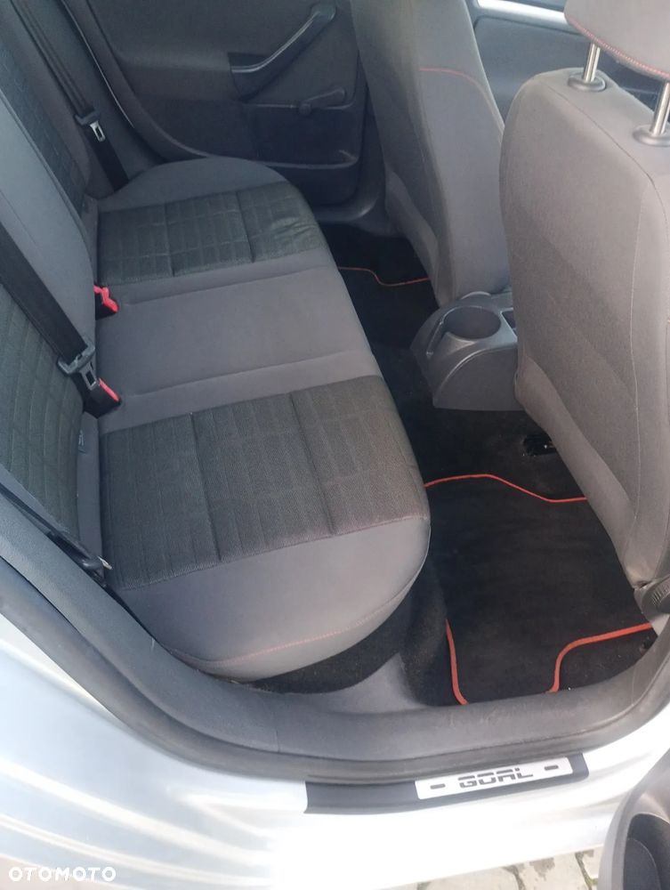 Volkswagen Golf - 13