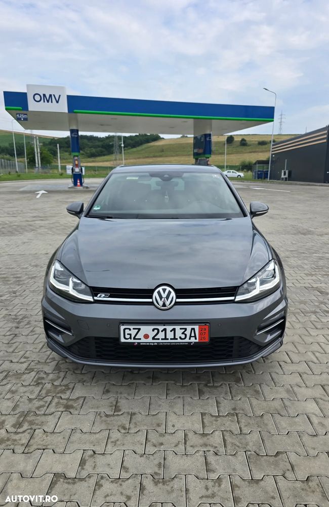 Volkswagen Golf - 5