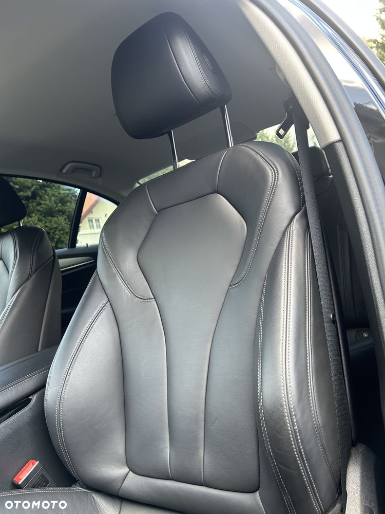 BMW Seria 5 520d Sport Line - 22