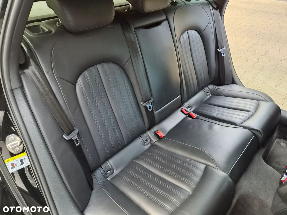 Audi A6 Avant 2.0 TDI Ultra S tronic - 12