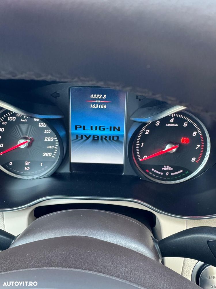 Mercedes-Benz GLC - 16