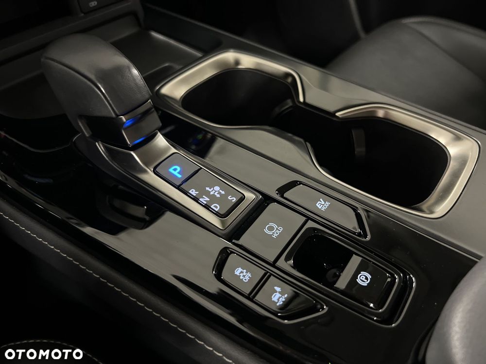 Lexus NX 350h Business AWD - 25