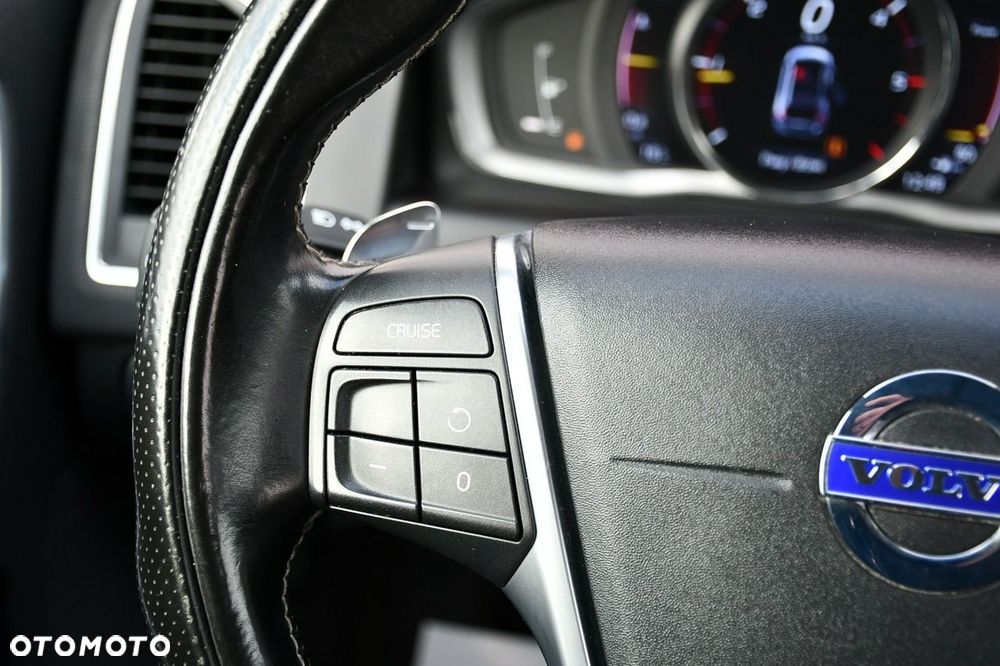 Volvo XC 60 D4 Geartronic RDesign - 22