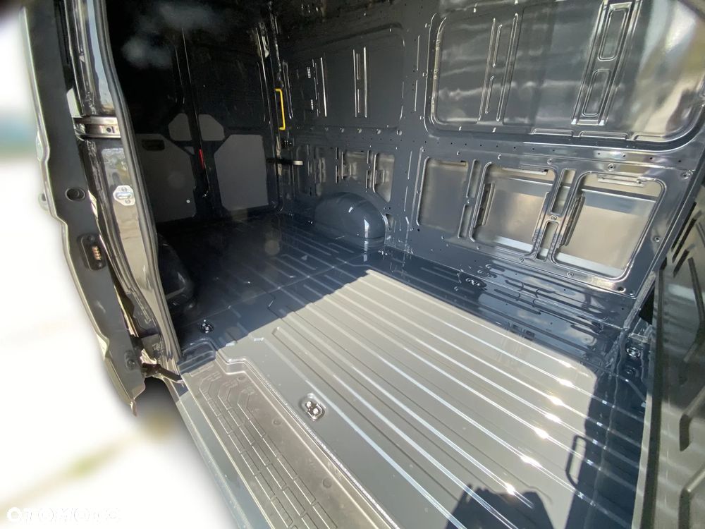 Volkswagen Crafter - 22