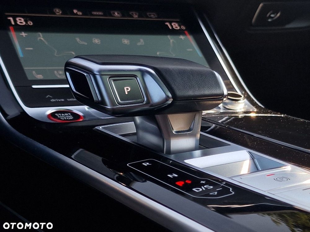 Audi S8 - 28