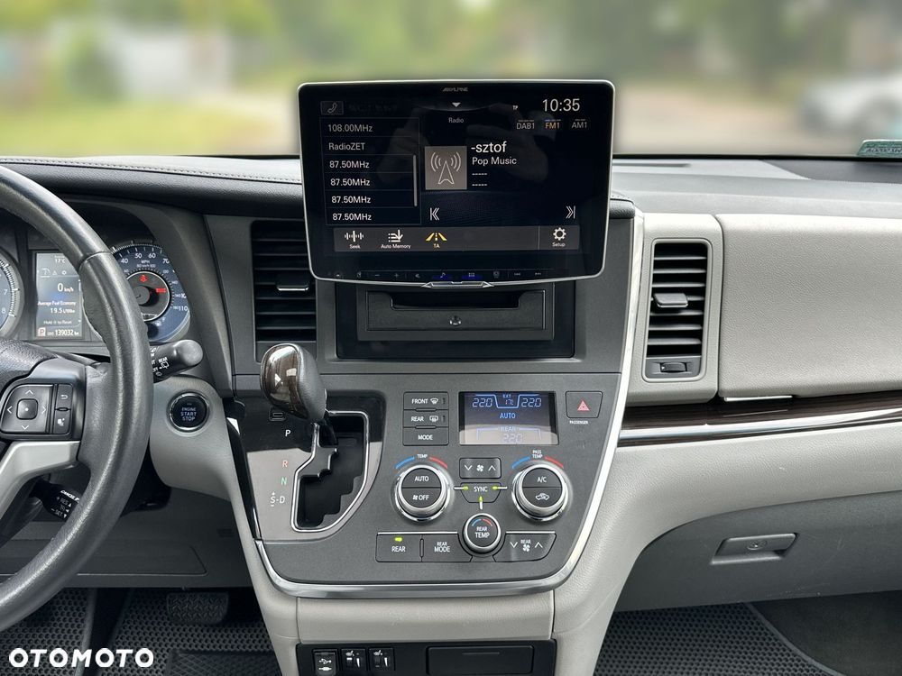 Toyota Sienna - 17
