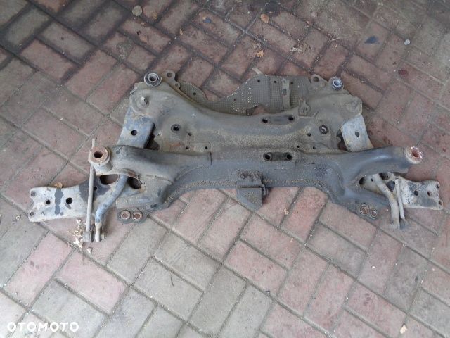 BELKA ZAWIESZENIA WAHACZE TOYOTA AVENSIS T27 09-15 - 1