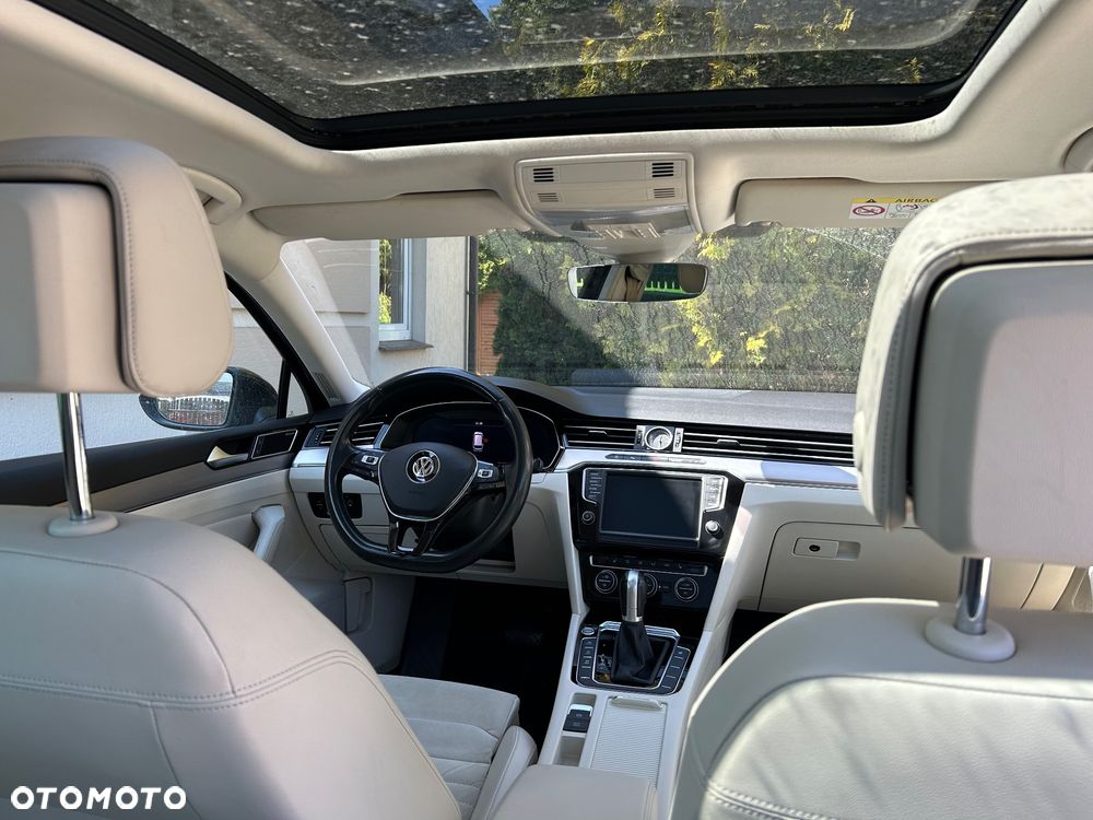 Volkswagen Passat - 15