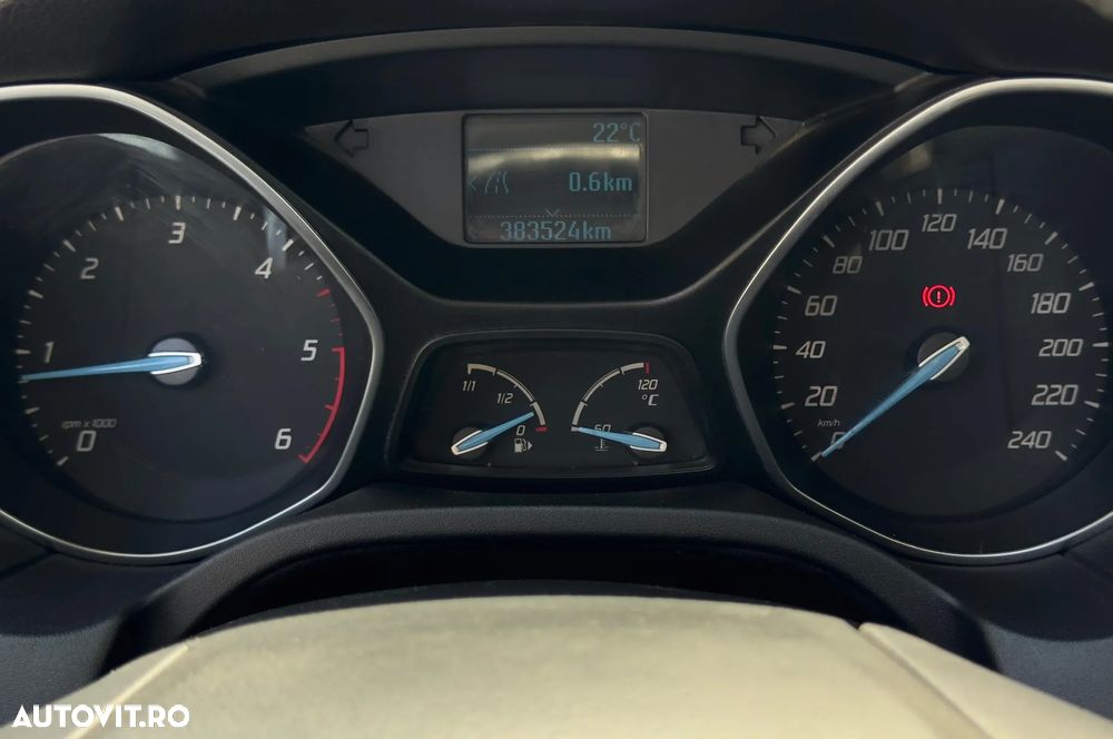 Ford Focus 1.6 TDCI DPF Trend - 8
