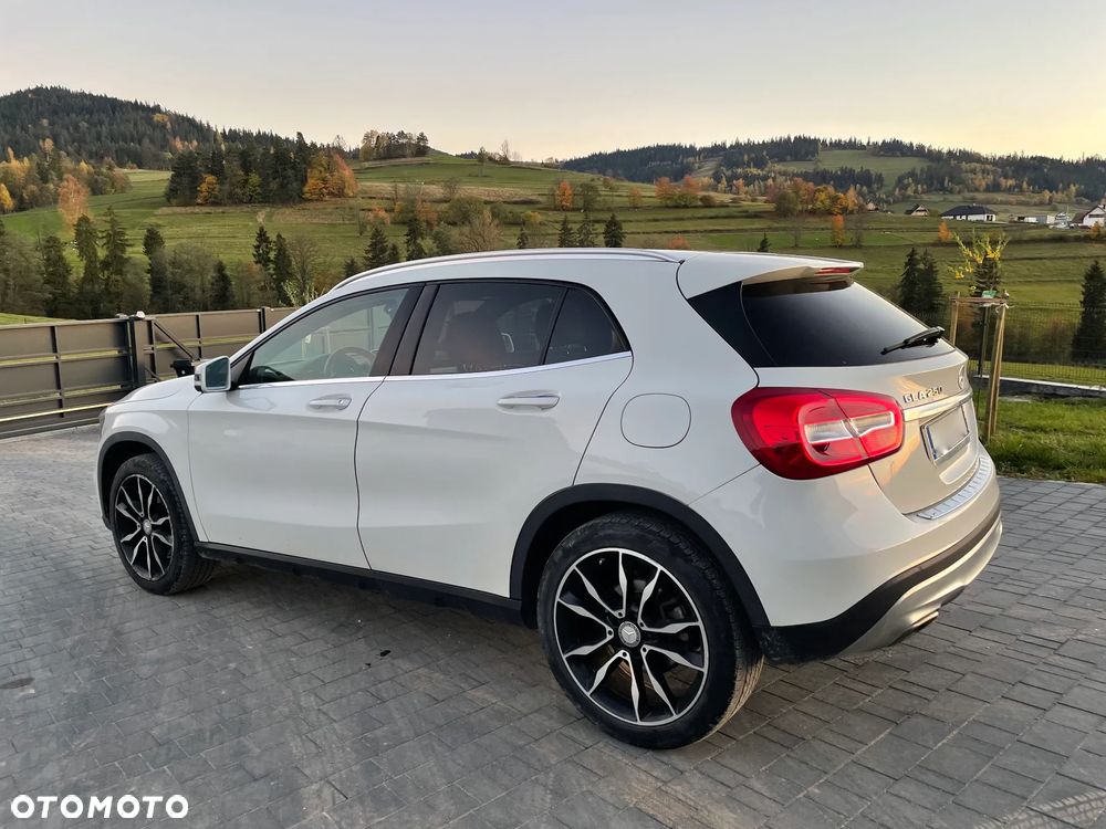 Mercedes-Benz Gla 2016 photo 3