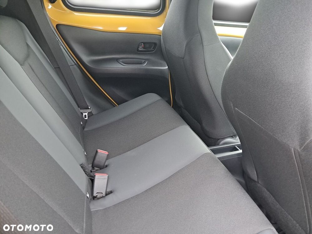 Toyota Aygo X Hybrid 1.5 Style e-CVT - 14