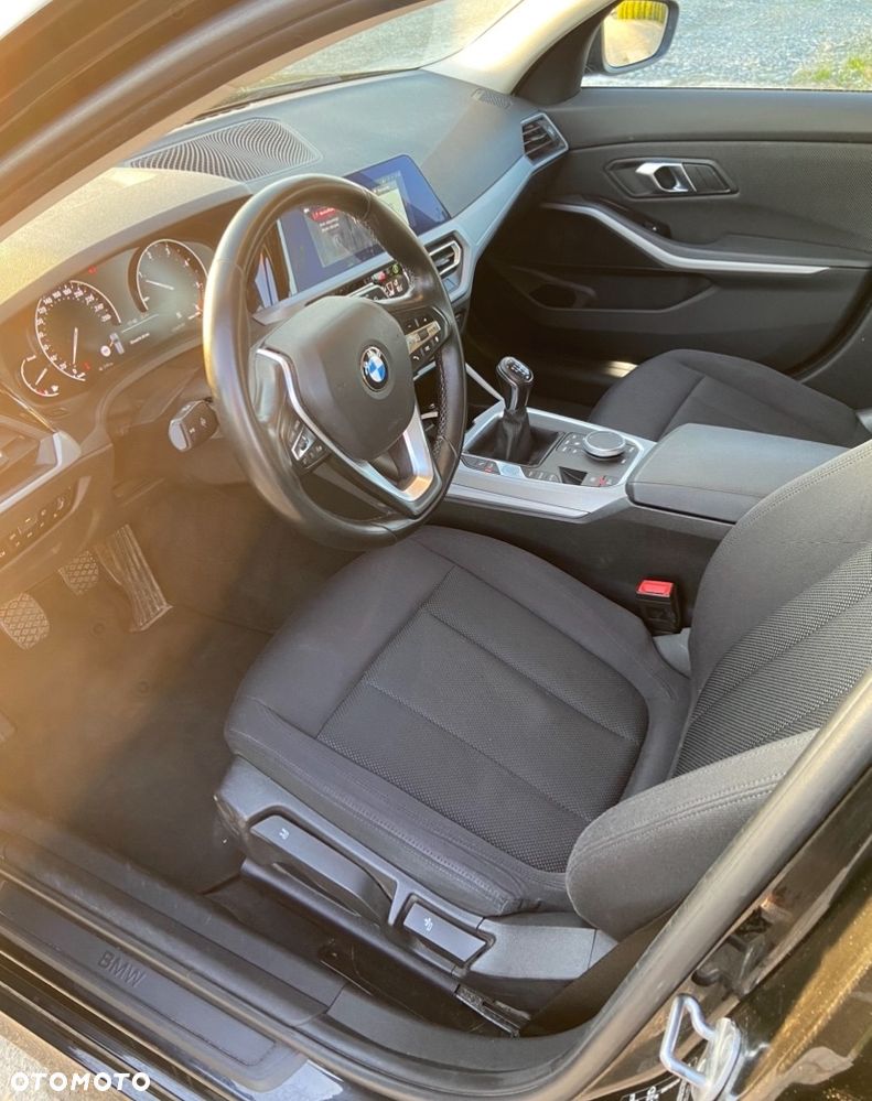BMW Seria 3 318d Business Edition - 9