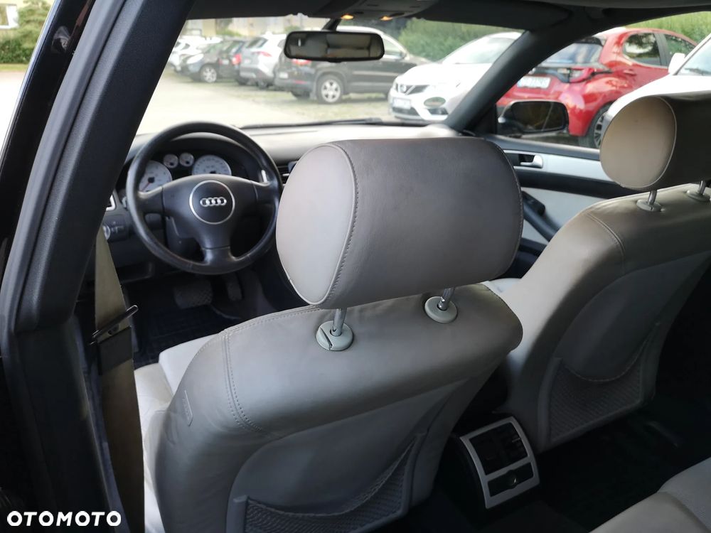 Audi A6 Avant 2.4 Multitronic - 12