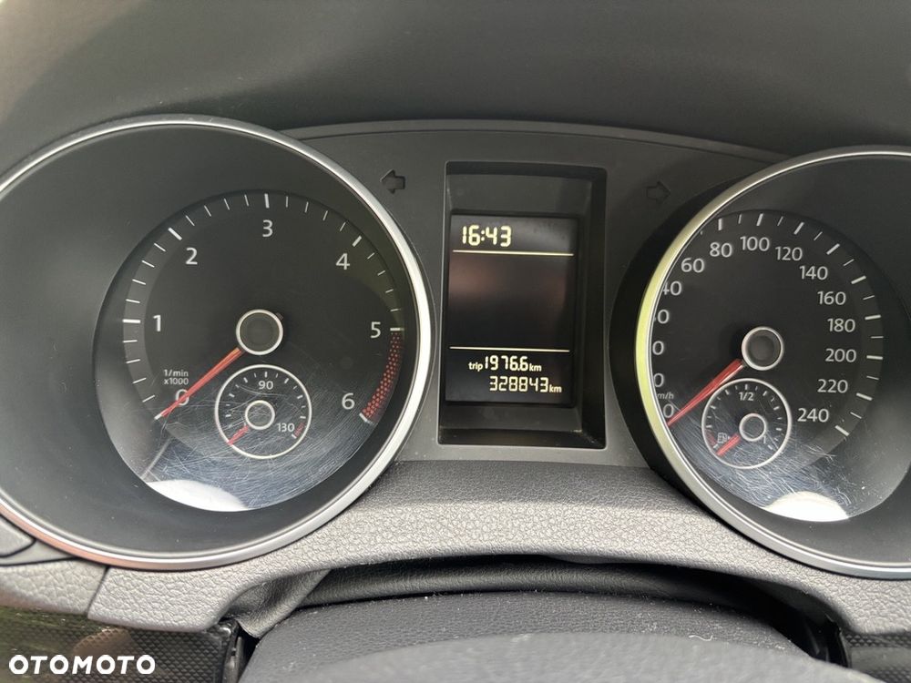 Volkswagen Golf 1.6 TDI Comfortline - 13