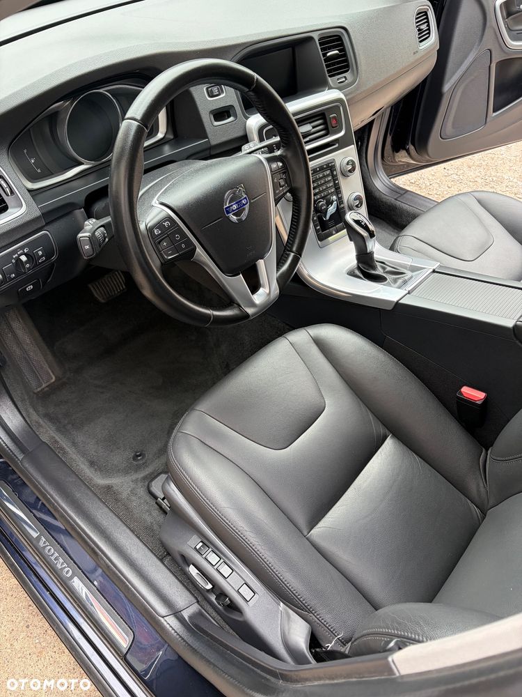 Volvo V60 - 14