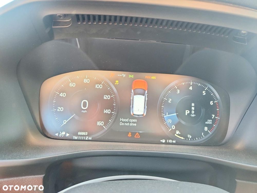 Volvo XC 40 T5 AWD R-Design - 9