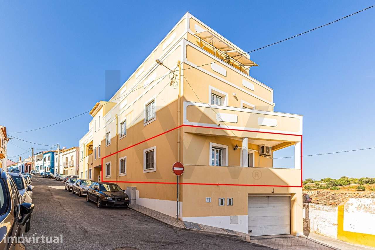 Apartamento T3 com 2 Casas de Banho, 2 varandas e Lugar de Garagem em - Grande imagem: 3/23