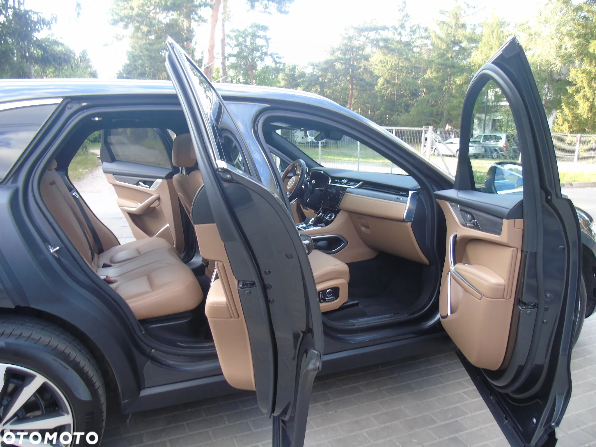 Jaguar F-Pace - 16