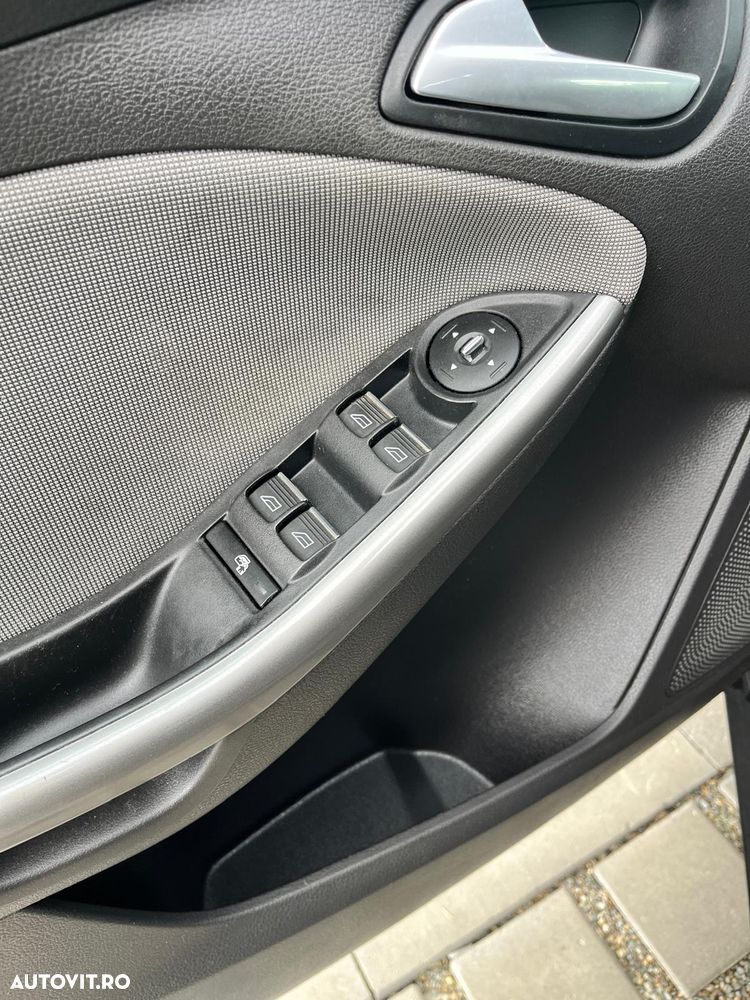 FORD Focus 2013 — imagine 11