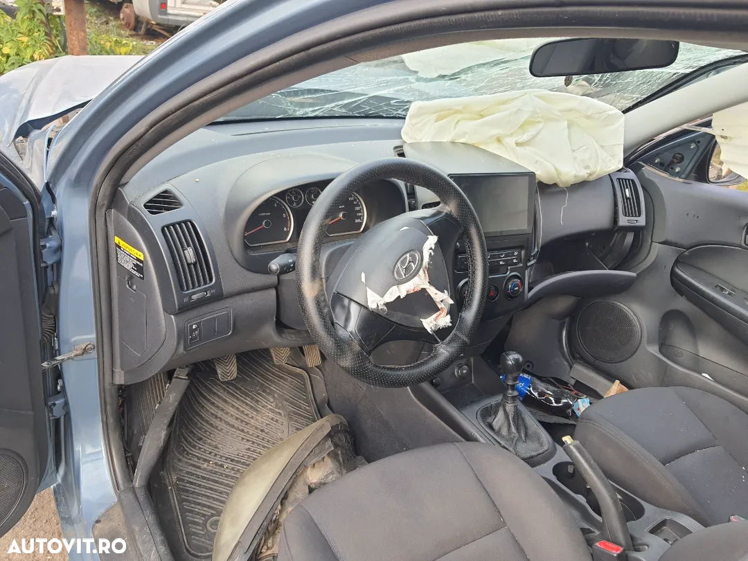 Motor + Cutie viteze  HYUNDAI I 30,an 2009,motor 1.6 CRDI,avariat - 5
