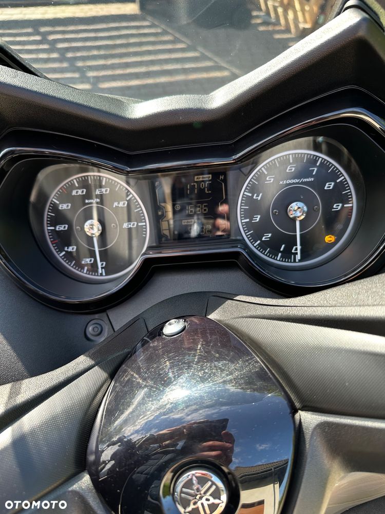 Yamaha X-max - 8