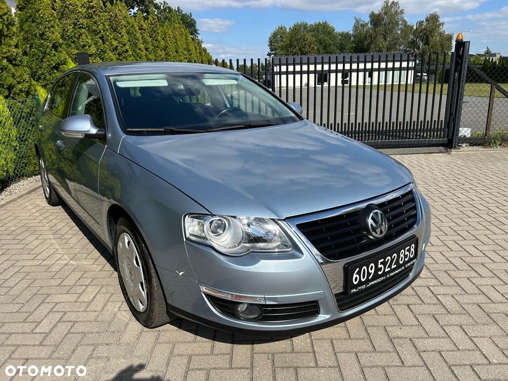 Volkswagen Passat 1.6 FSI Comfortline - 7