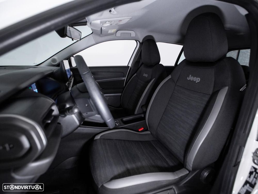 Jeep Avenger 54 kWh Altitude - 8