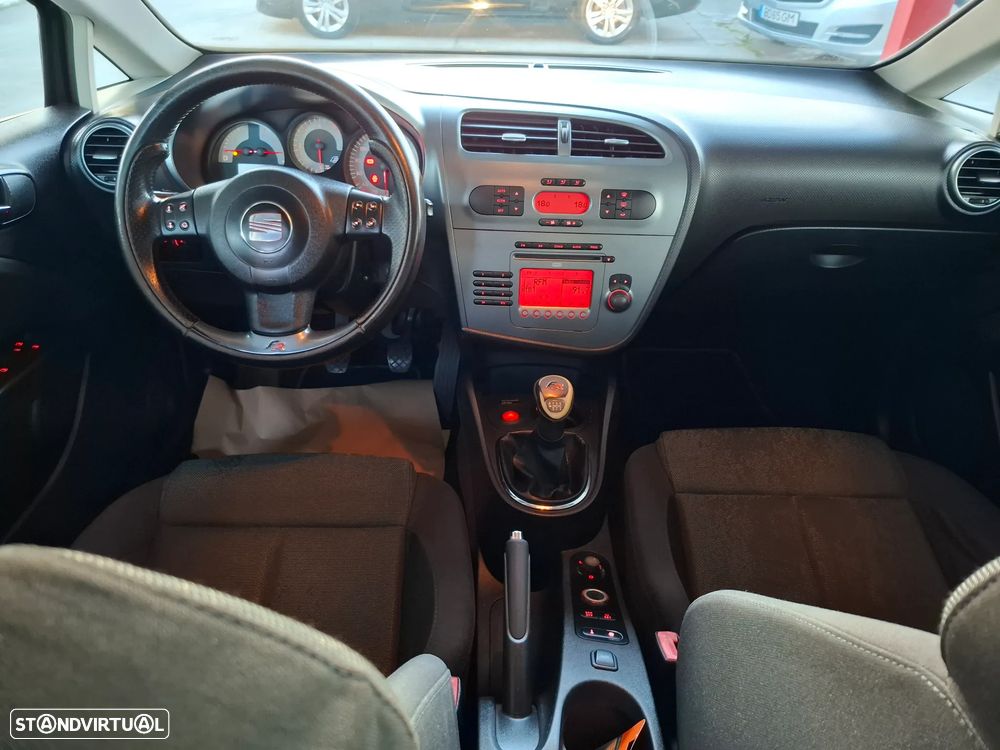 SEAT Leon 2.0 TDI FR - 33