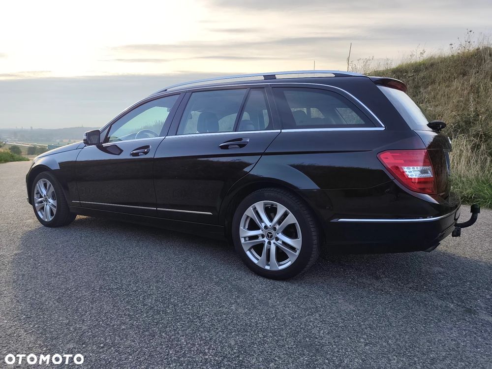 Mercedes-Benz Klasa C 180 CGI BlueEff Avantgarde - 16