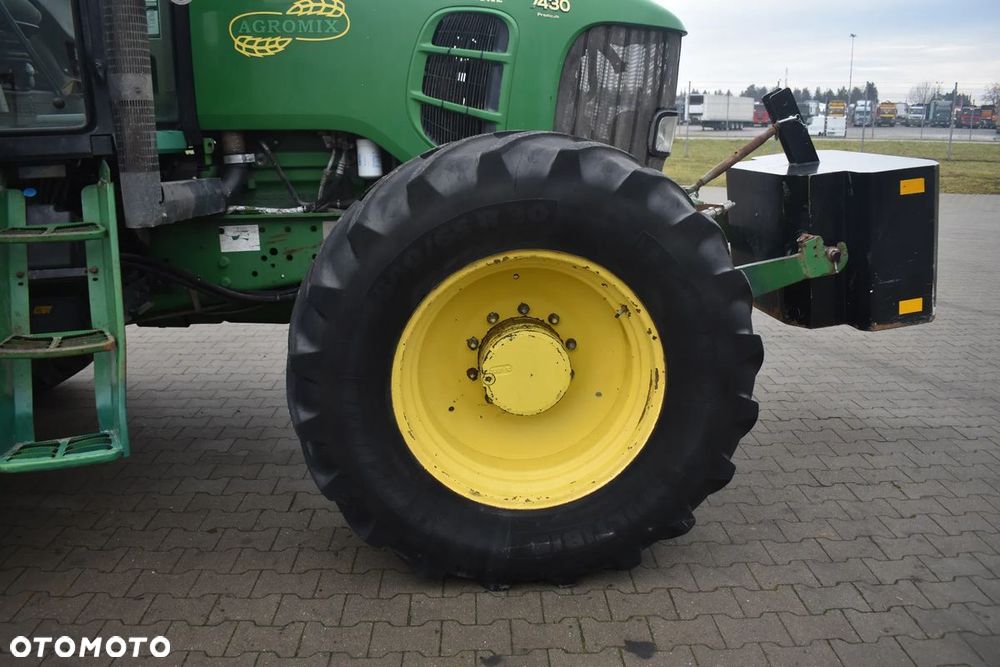 John Deere 7430 - 12