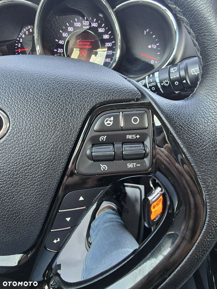 Kia Ceed - 28