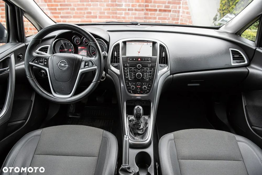 Opel Astra 1.4 Turbo Cosmo - 24